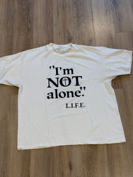 I’m Not Alone Because God Is On The Throne Vintage Tee